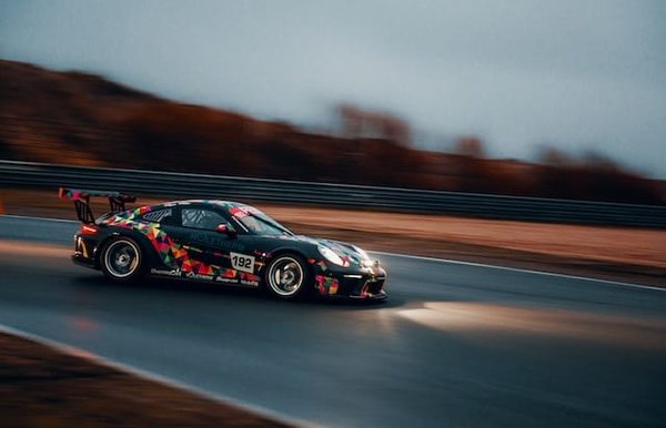 Comment les nouvelles technologies changent-elles le sport automobile ?